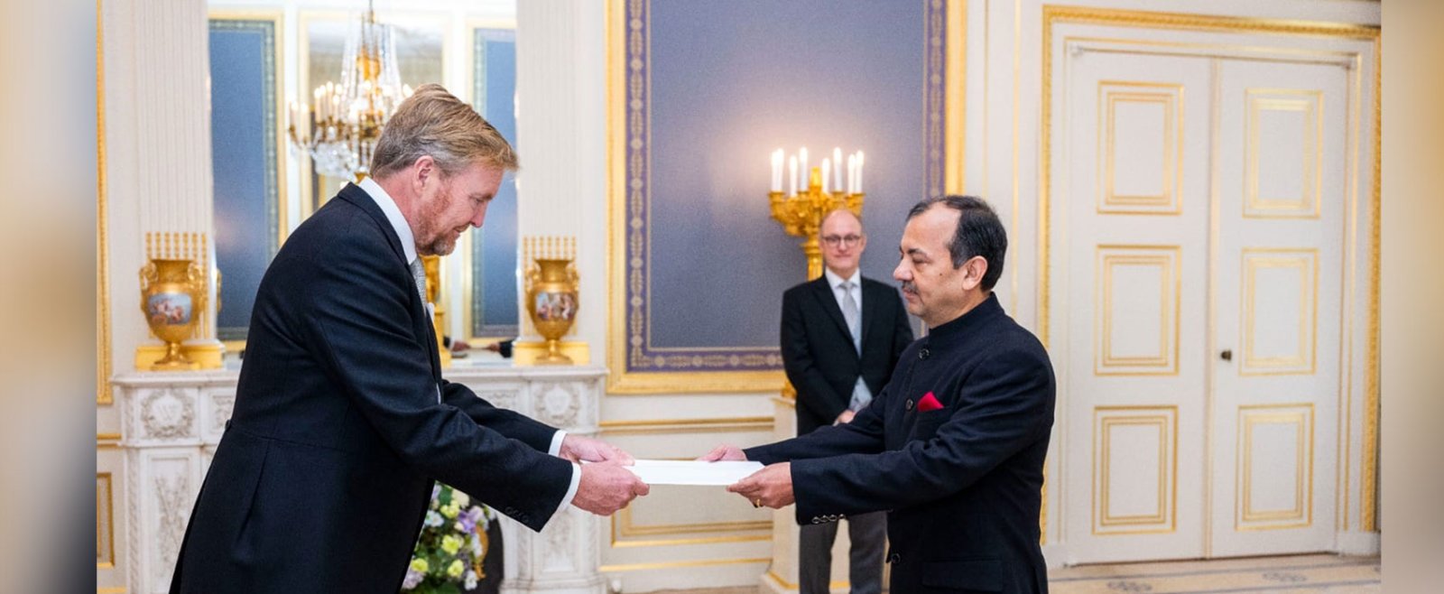 Ambassador Kumar Tuhin presented his credentials to H.M.King Willem-Alexander of the Netherlands in a ceremony at Noordeinde Palace, The Hague on November 06, 2024